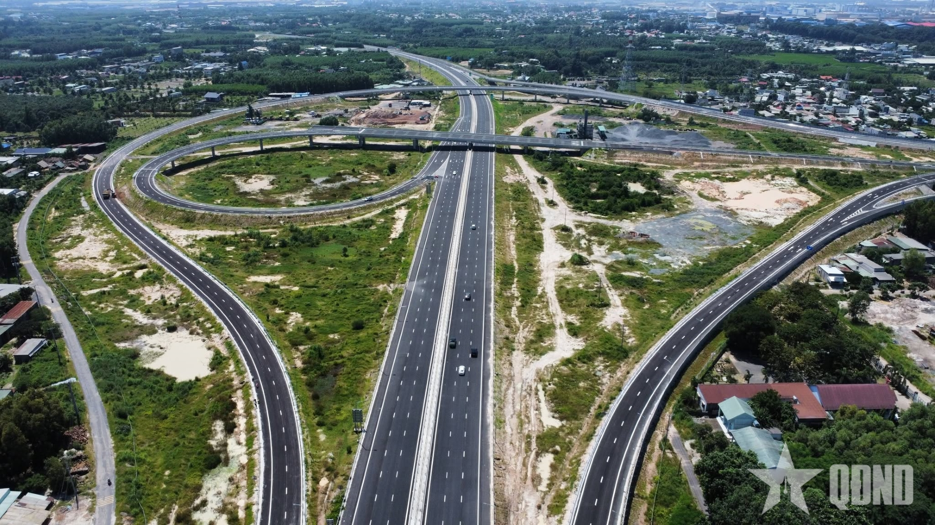 Phát triển logistics, tăng sức mạnh liên vùng